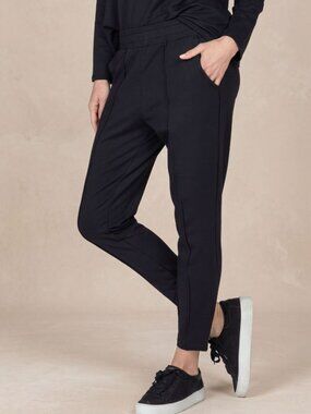 Tailored Jogger: Black